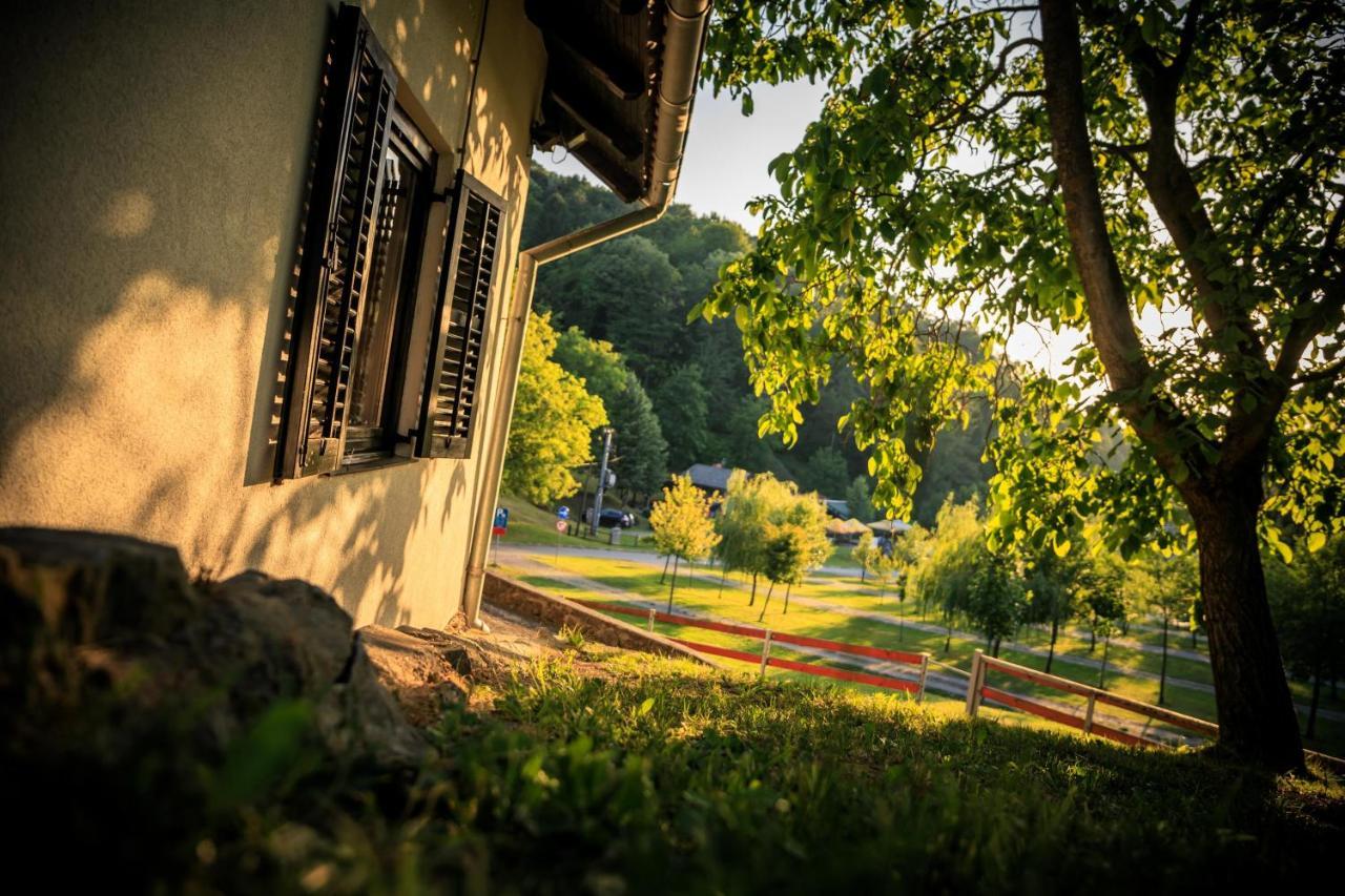 Kuca Za Odmor, Ferienhaus, Holiday Home Rugas Orahovica Buitenkant foto